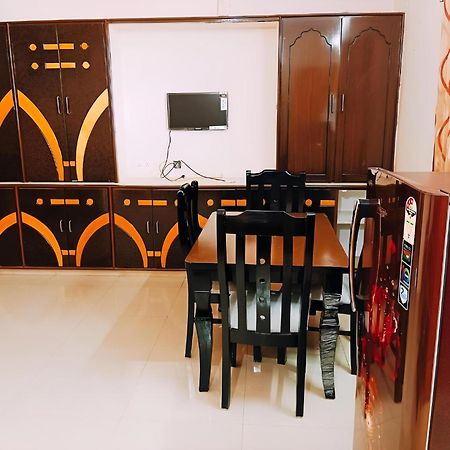 Sls Homestay - Luxury Ac Service Apartments 1Bhk, 2Bhk, 3Bhk - Direct Flyover To Alipiri Tirumala Gate - Walk To Ps4 Pure Veg Restaurants, Supermarkets - Near To National Highway & Padmavathi Amma Temple - Modular Kitchen, Living Room -Free Superfast Tirupati Eksteriør bilde