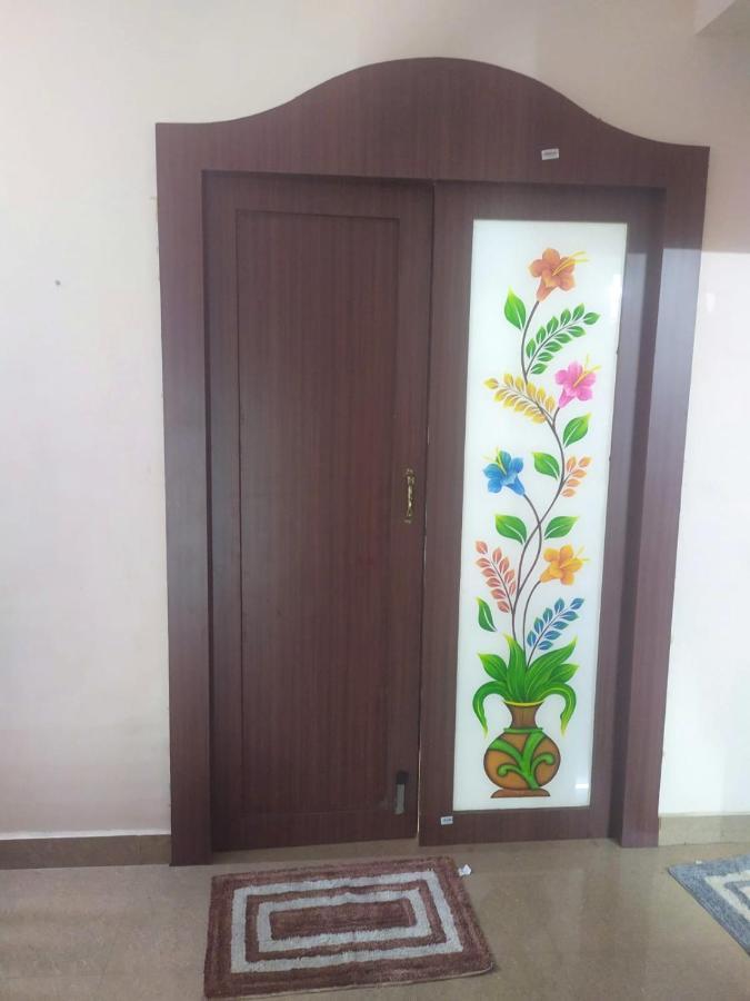 Sls Homestay - Luxury Ac Service Apartments 1Bhk, 2Bhk, 3Bhk - Direct Flyover To Alipiri Tirumala Gate - Walk To Ps4 Pure Veg Restaurants, Supermarkets - Near To National Highway & Padmavathi Amma Temple - Modular Kitchen, Living Room -Free Superfast Tirupati Eksteriør bilde