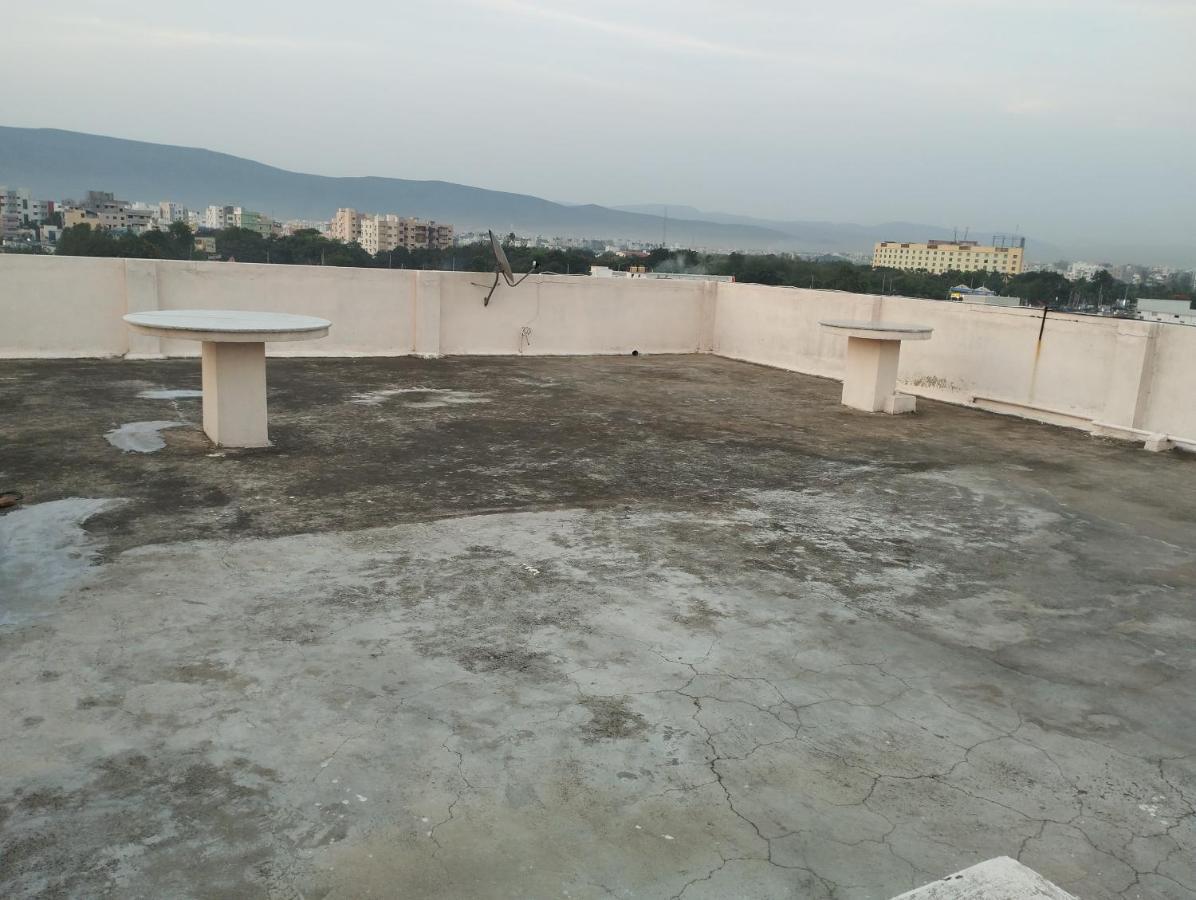 Sls Homestay - Luxury Ac Service Apartments 1Bhk, 2Bhk, 3Bhk - Direct Flyover To Alipiri Tirumala Gate - Walk To Ps4 Pure Veg Restaurants, Supermarkets - Near To National Highway & Padmavathi Amma Temple - Modular Kitchen, Living Room -Free Superfast Tirupati Eksteriør bilde