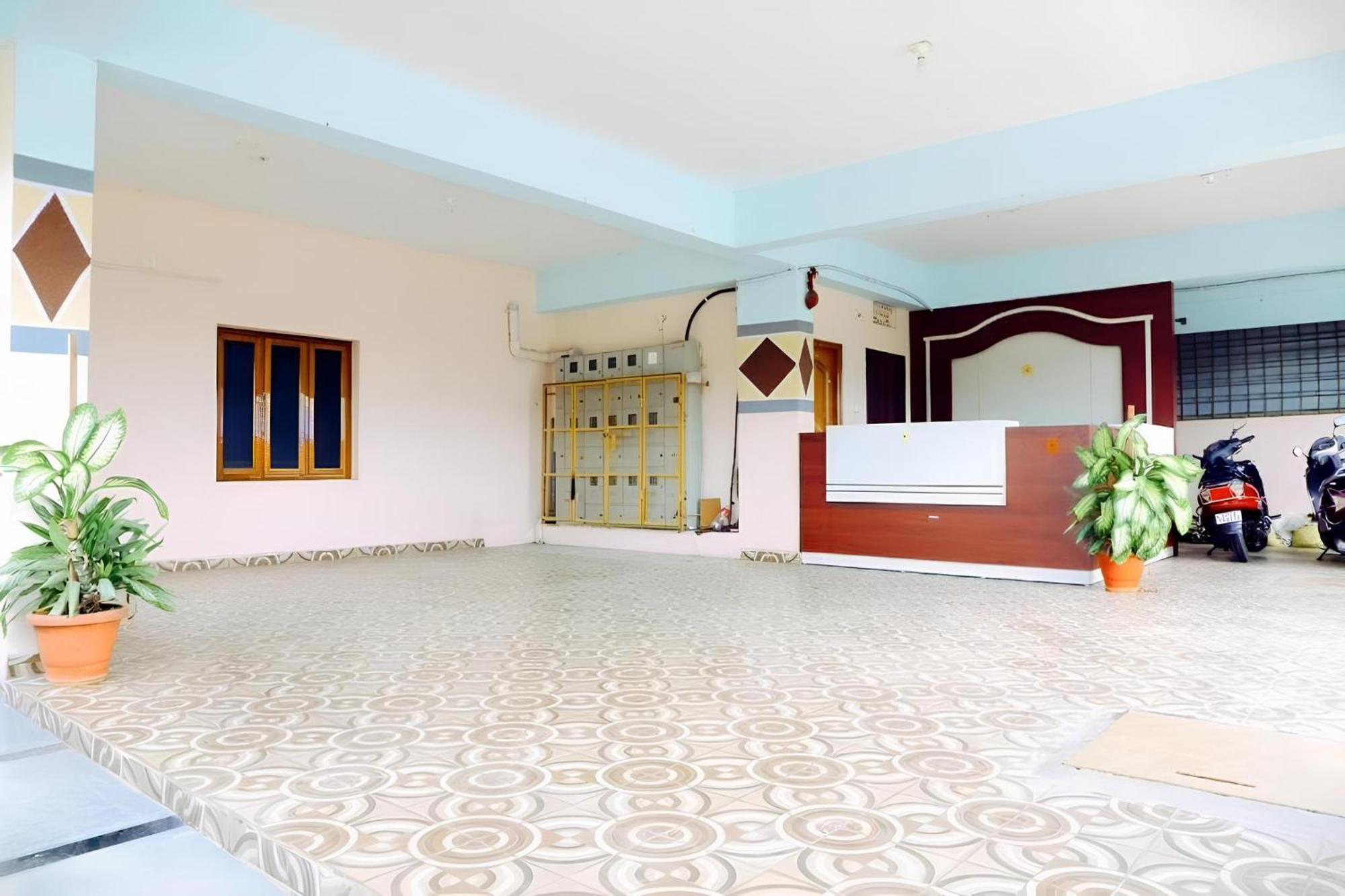 Sls Homestay - Luxury Ac Service Apartments 1Bhk, 2Bhk, 3Bhk - Direct Flyover To Alipiri Tirumala Gate - Walk To Ps4 Pure Veg Restaurants, Supermarkets - Near To National Highway & Padmavathi Amma Temple - Modular Kitchen, Living Room -Free Superfast Tirupati Eksteriør bilde
